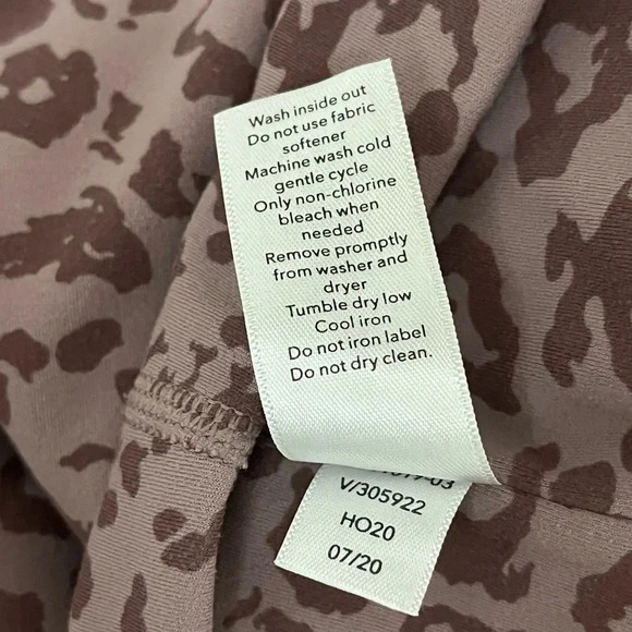 Athleta ELATION ULTRA HIGH RISE 7/8 LEGGING Leopard Print Sporty Athleisure XS - Picture 5 of 11